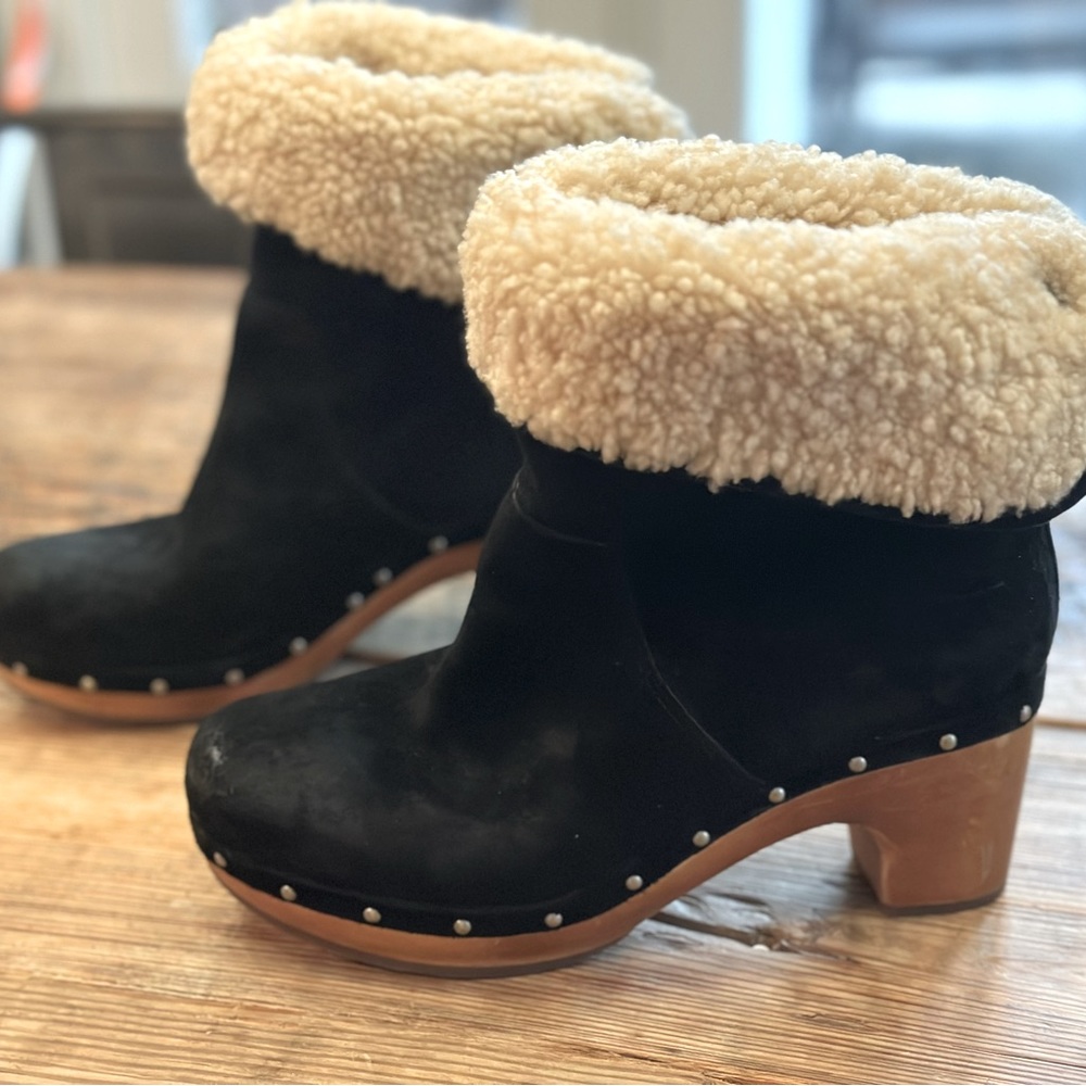 UGG Lynnea Boots black suede
